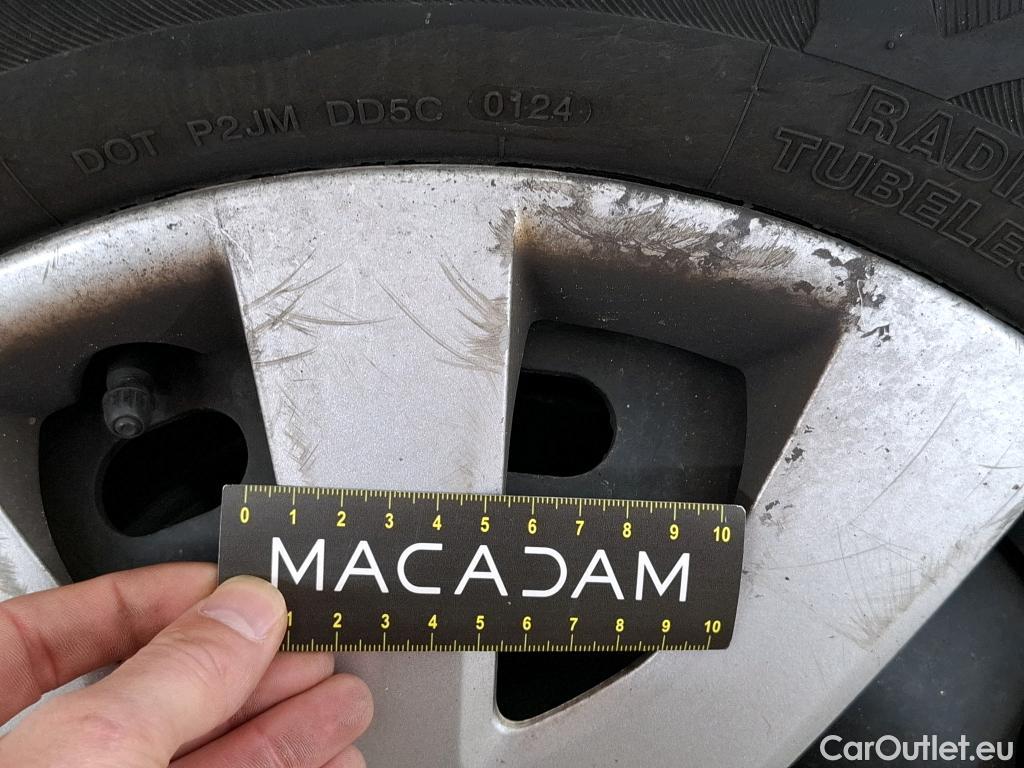  Renault  Trafic RENAULT  / 2019 / 4P / Fourgon tole FG GCF L2H1 1300 dCi 120 #70