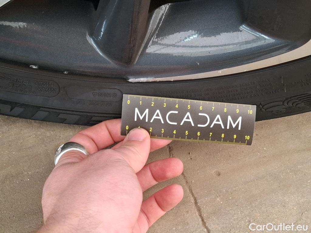  Toyota  C-HR TOYOTA  / 2016 / 5P / SUV 2.0 HYBRIDE 184 GRAPHIC #89