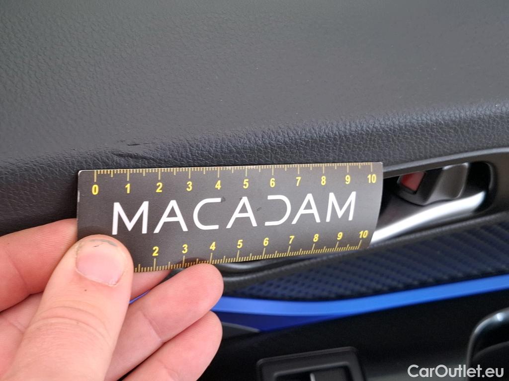  Toyota  C-HR TOYOTA  / 2016 / 5P / SUV 2.0 HYBRIDE 184 GRAPHIC #2