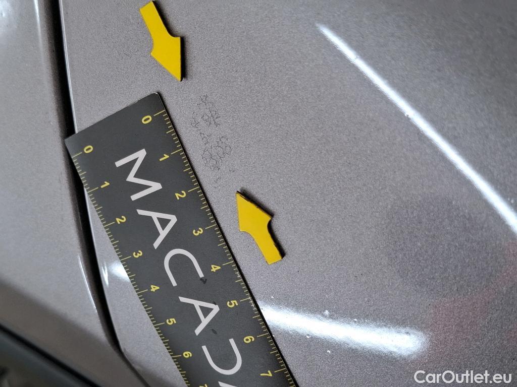  Toyota  C-HR TOYOTA  / 2016 / 5P / SUV 2.0 HYBRIDE 184 GRAPHIC #144