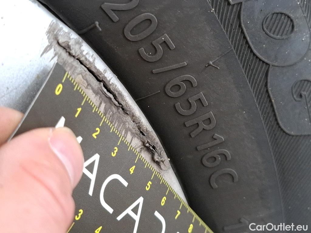  Renault  Trafic RENAULT  / 2019 / 4P / Fourgon tole FG GCF L2H1 1300 dCi 120 #69