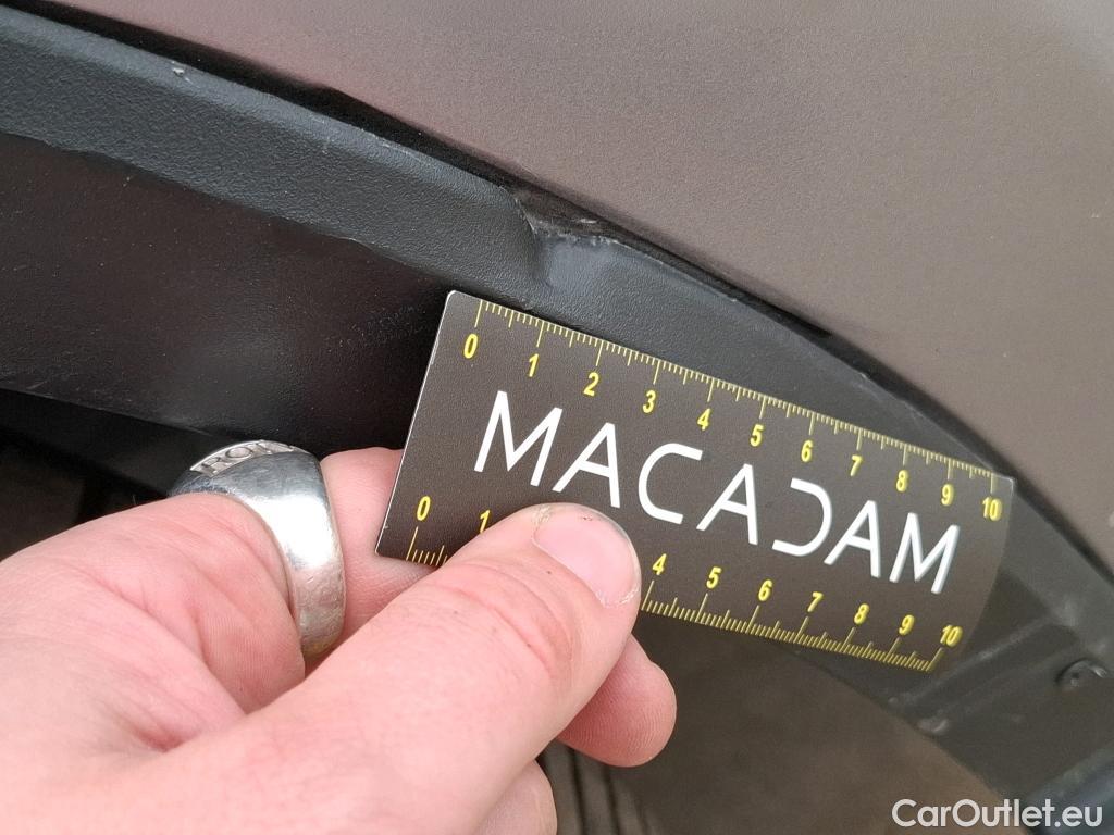  Toyota  C-HR TOYOTA  / 2016 / 5P / SUV 2.0 HYBRIDE 184 GRAPHIC #122