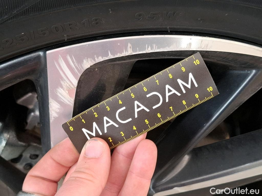  Toyota  C-HR TOYOTA  / 2016 / 5P / SUV 2.0 HYBRIDE 184 GRAPHIC #94