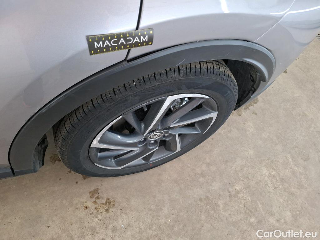  Toyota  C-HR TOYOTA  / 2016 / 5P / SUV 2.0 HYBRIDE 184 GRAPHIC #131