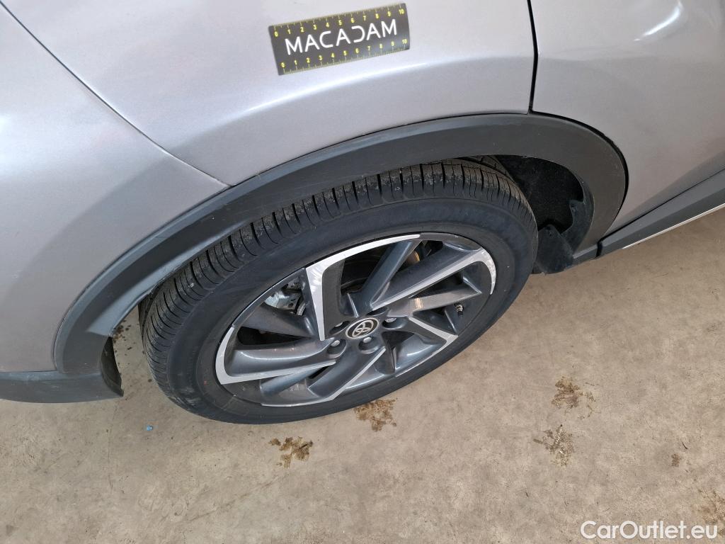  Toyota  C-HR TOYOTA  / 2016 / 5P / SUV 2.0 HYBRIDE 184 GRAPHIC #128