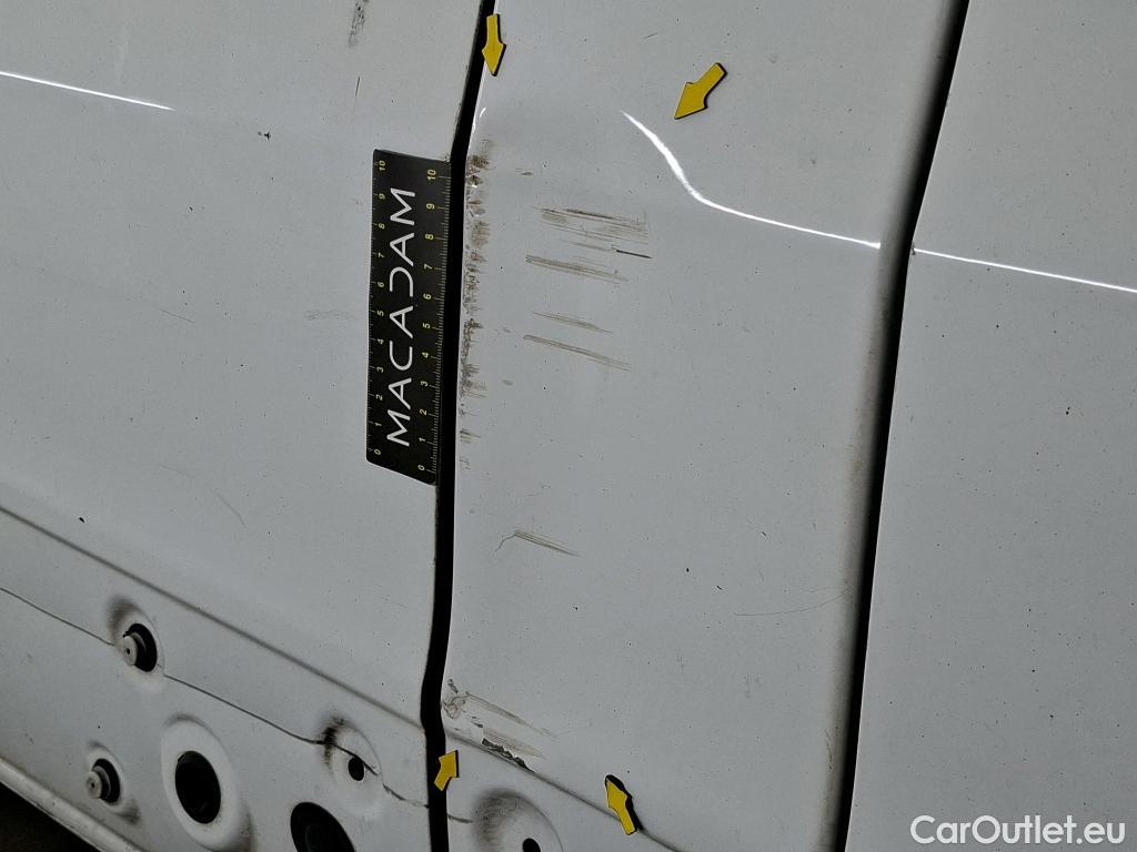  Renault  Trafic RENAULT  / 2019 / 4P / Fourgon tole FG GCF L2H1 1300 dCi 120 #13