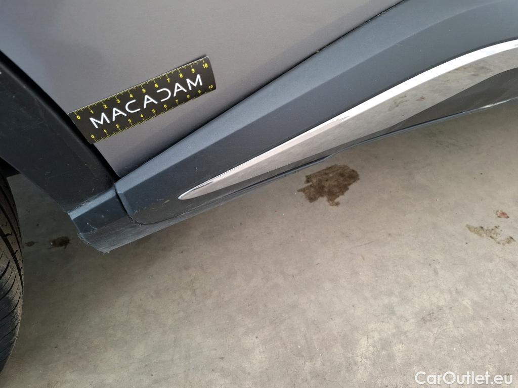  Toyota  C-HR TOYOTA  / 2016 / 5P / SUV 2.0 HYBRIDE 184 GRAPHIC #150