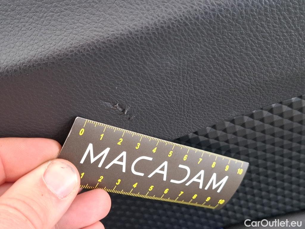  Toyota  C-HR TOYOTA  / 2016 / 5P / SUV 2.0 HYBRIDE 184 GRAPHIC #5