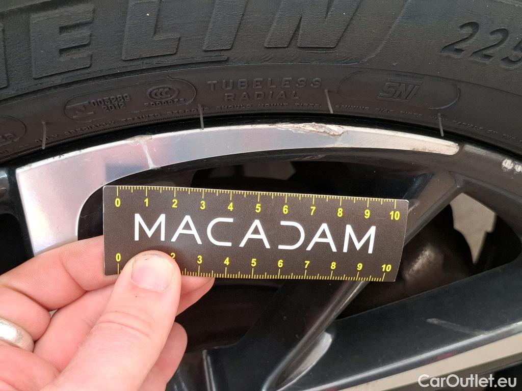  Toyota  C-HR TOYOTA  / 2016 / 5P / SUV 2.0 HYBRIDE 184 GRAPHIC #87