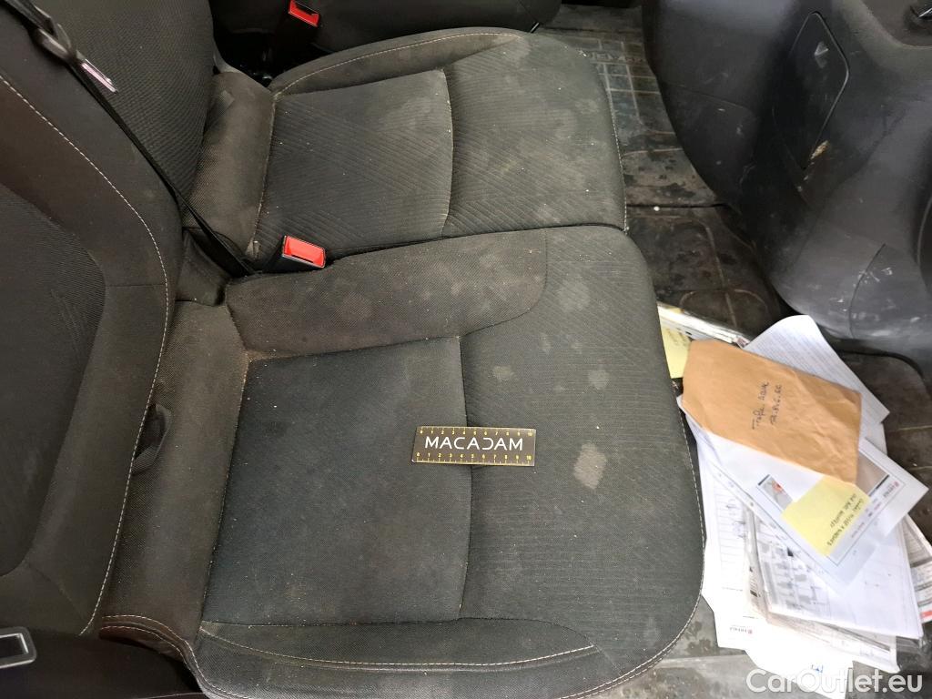  Renault  Trafic RENAULT  / 2019 / 4P / Fourgon tole FG GCF L2H1 1300 dCi 120 #78