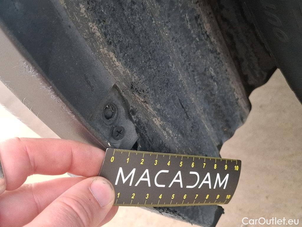  Toyota  C-HR TOYOTA  / 2016 / 5P / SUV 2.0 HYBRIDE 184 GRAPHIC #127