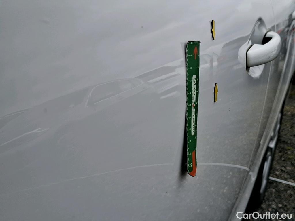  Peugeot  208  Allure Business 1.2 PureTech 110CV BVA6 E6 #9