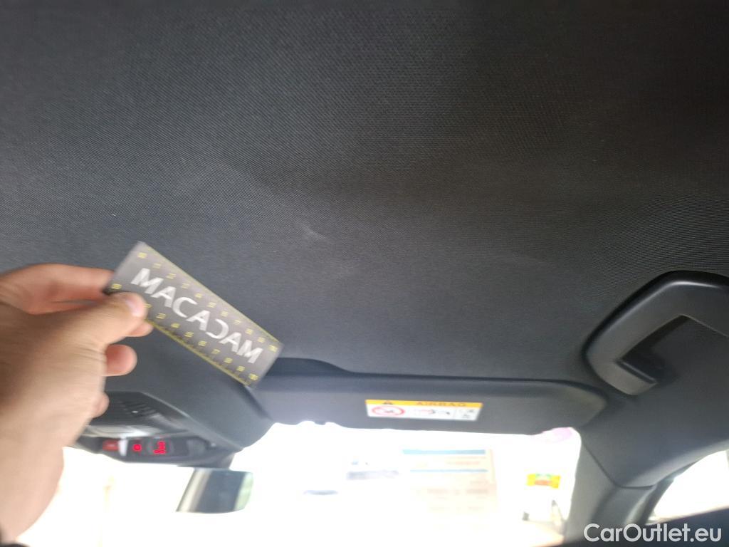  Peugeot  3008 PEUGEOT  / 2020 / 5P / SUV 1.6 HYBRID4 300 E-EAT8 GT #83