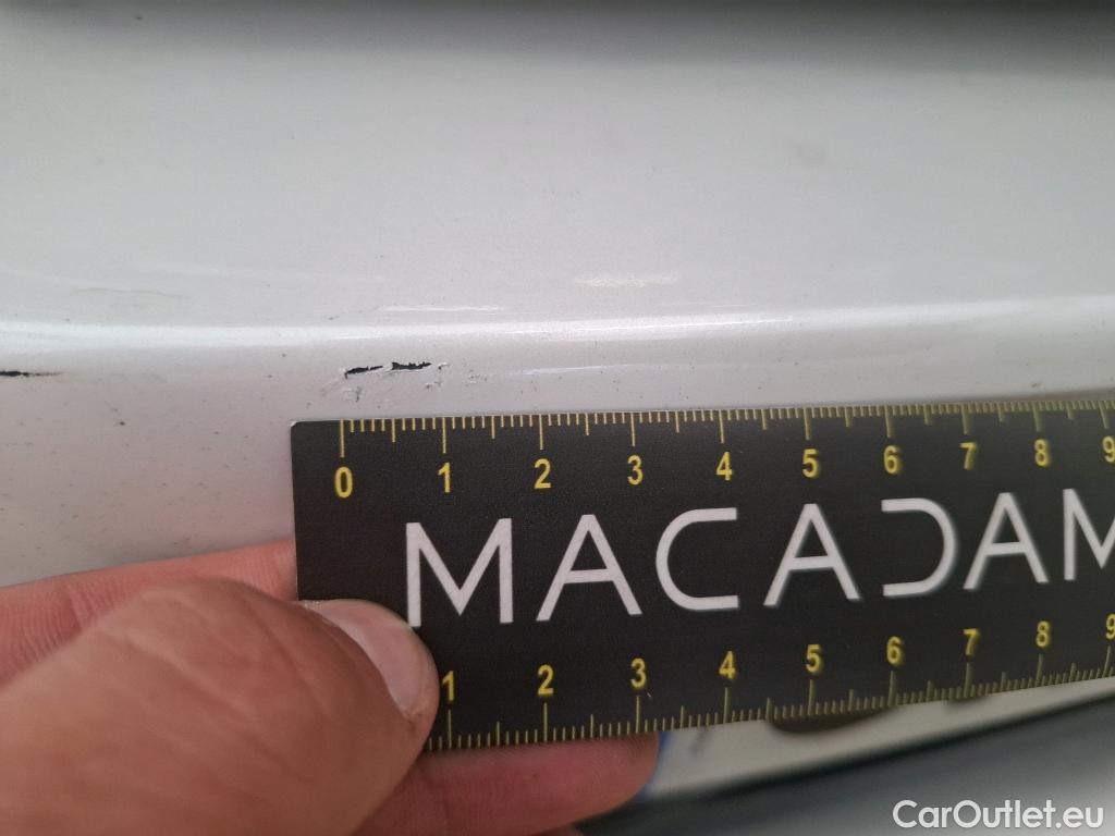  Peugeot  3008 PEUGEOT  / 2020 / 5P / SUV 1.6 HYBRID4 300 E-EAT8 GT #40