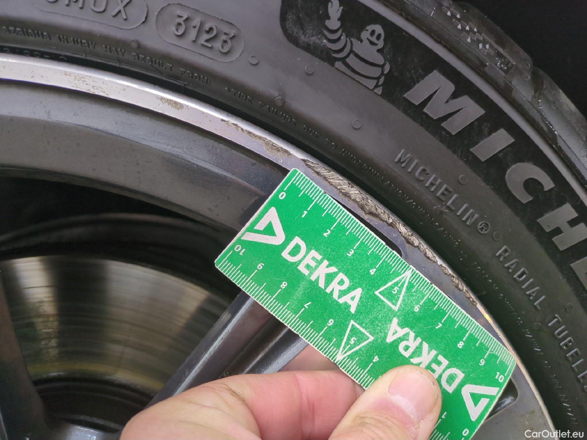  Bmw  Serie 2 BMW Série 2 Gran Coupé / 2019 / 4P / Berline 218I AUTO Business Design #12