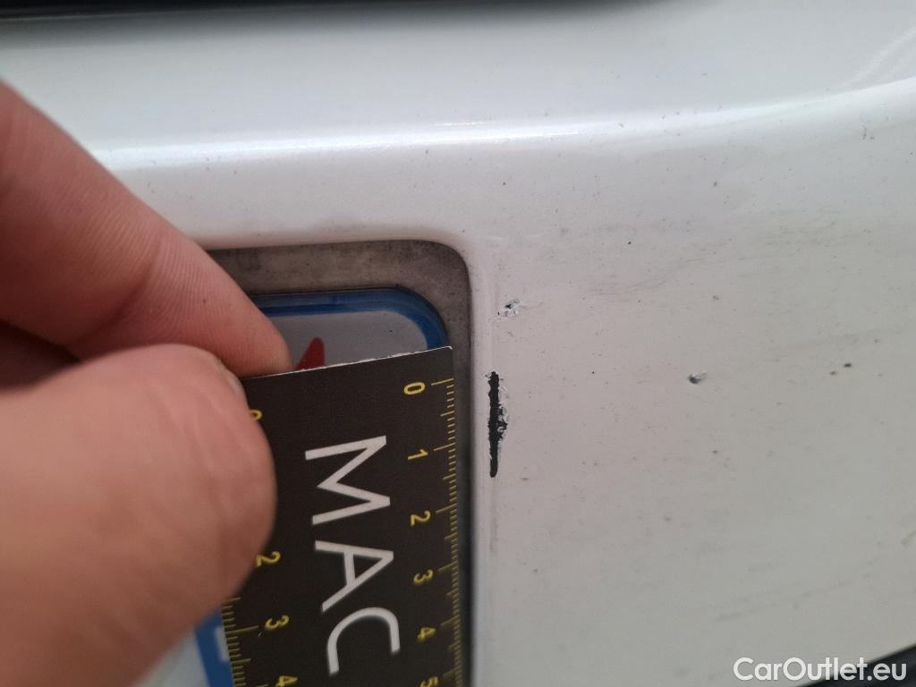  Peugeot  3008 PEUGEOT  / 2020 / 5P / SUV 1.6 HYBRID4 300 E-EAT8 GT #45