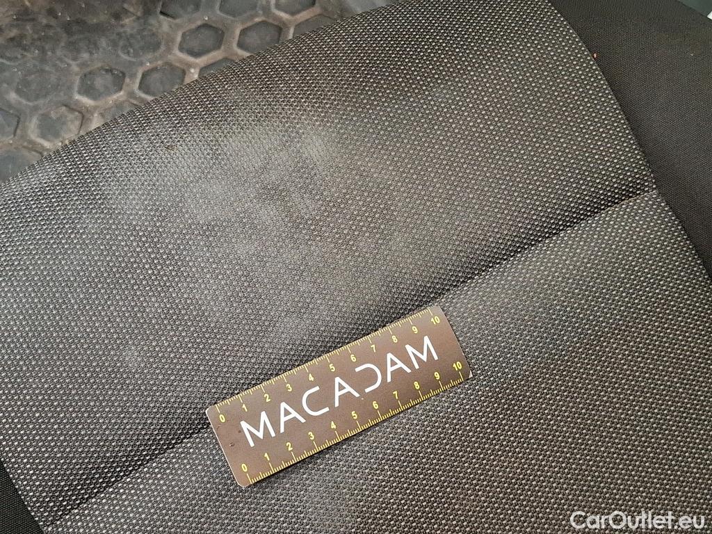  Citroen  Berlingo CITROEN  / 2018 / 4P / Fourgonnette M 650kg BlueHDi 75 S&S BVM Club #38