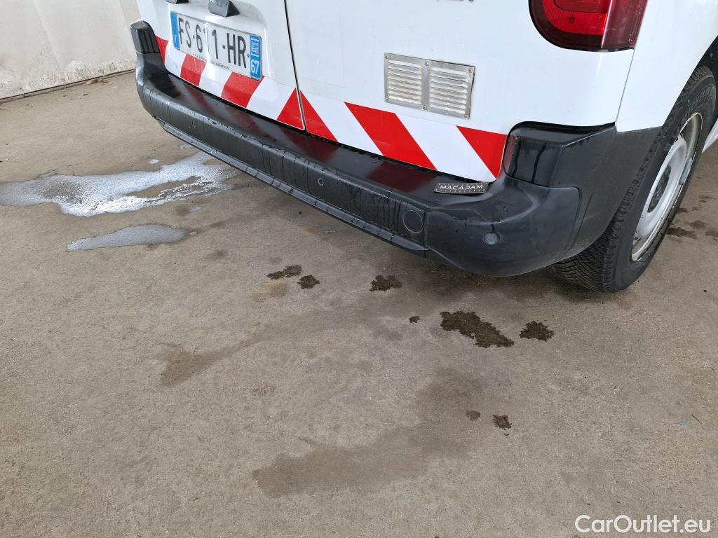  Citroen  Berlingo CITROEN  / 2018 / 4P / Fourgonnette M 650kg BlueHDi 75 S&S BVM Club #20