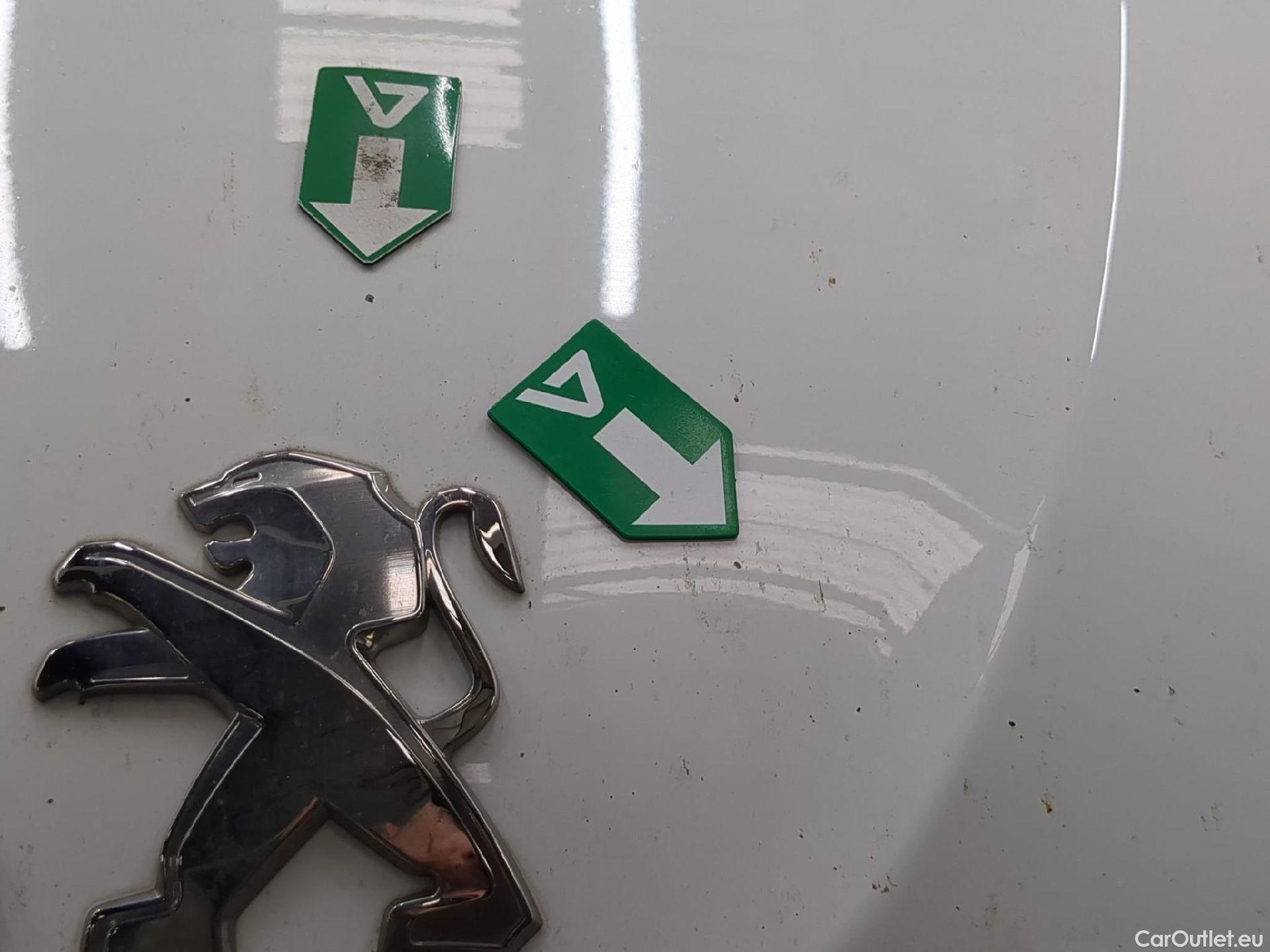  Peugeot  208  Affaire Premium Pack 1.2 80CV BVM5 E6dT #15