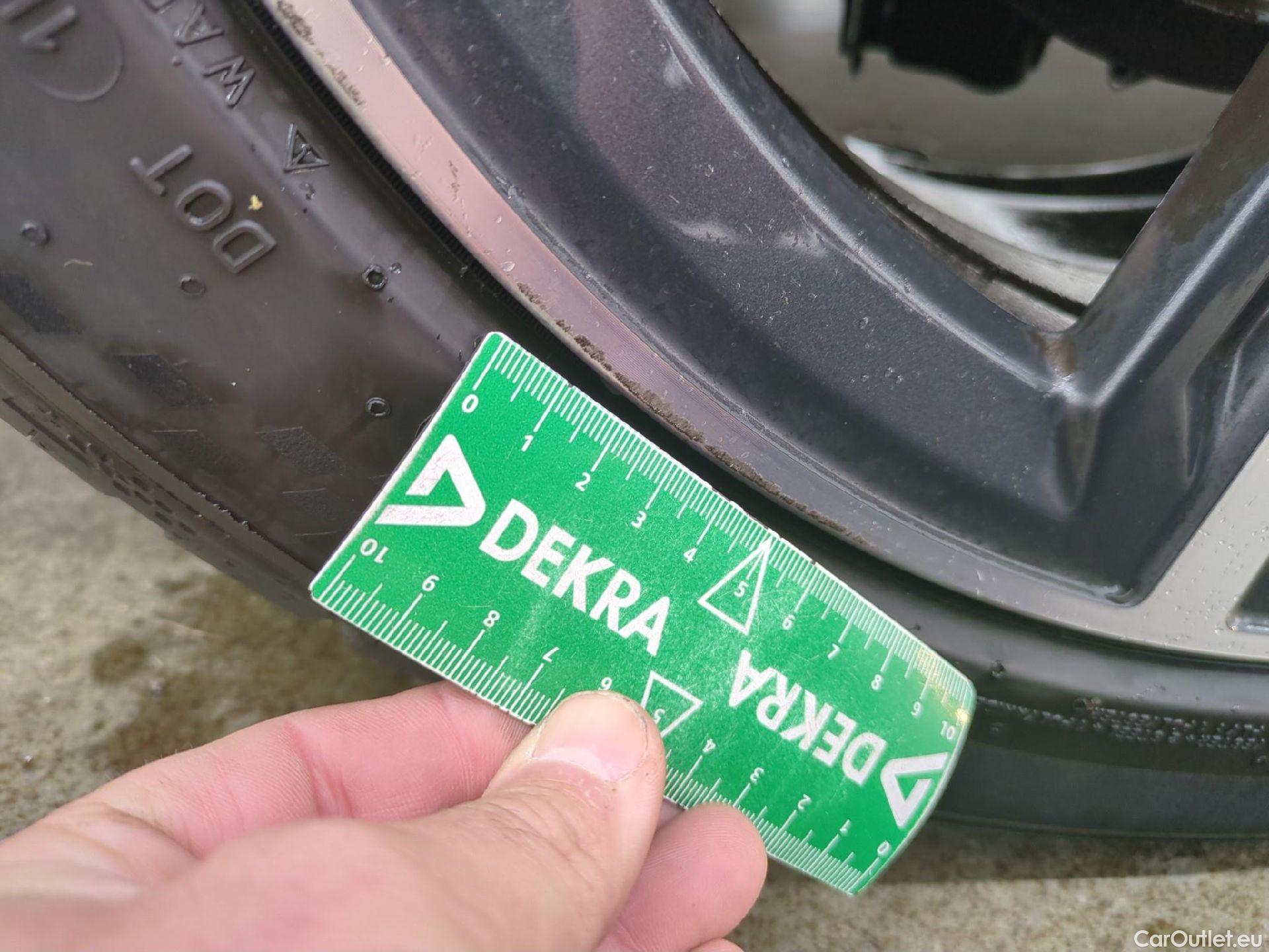  Bmw  Serie 2 BMW Série 2 Gran Coupé / 2019 / 4P / Berline 218I AUTO Business Design #8