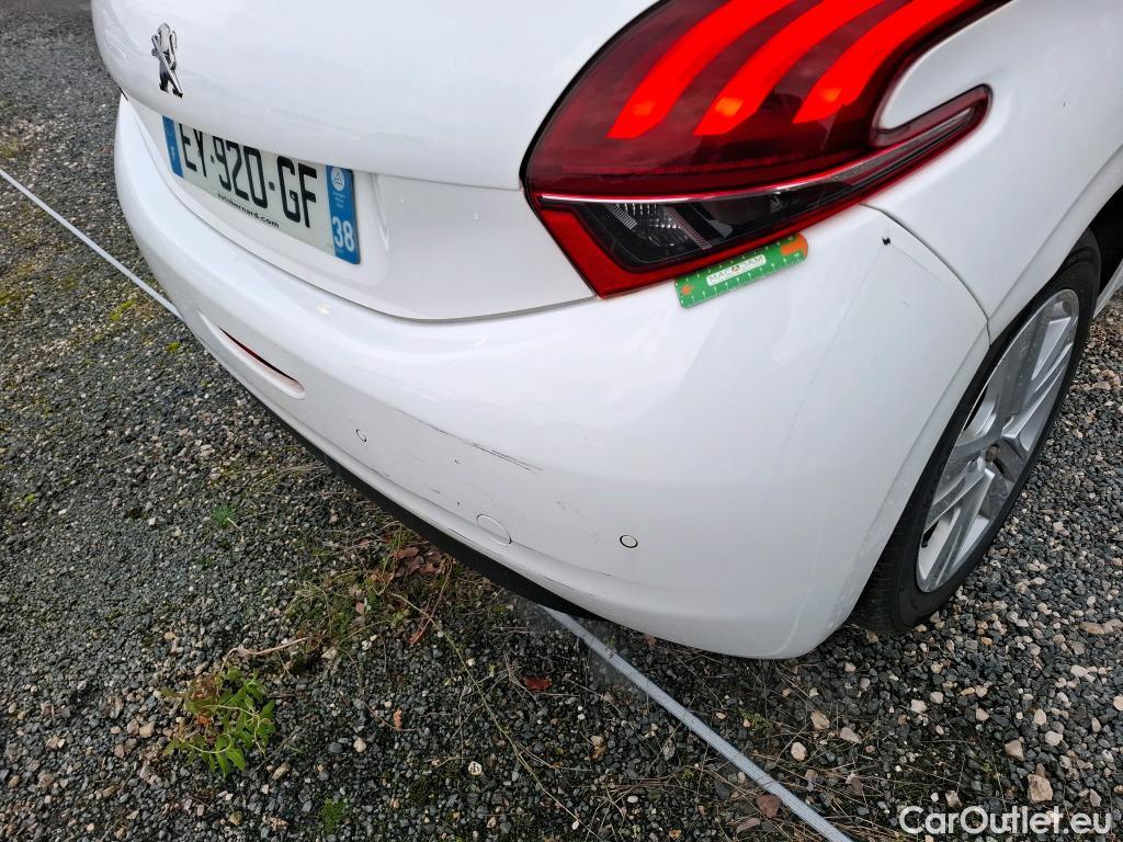  Peugeot  208  Allure Business 1.2 PureTech 110CV BVA6 E6 #5