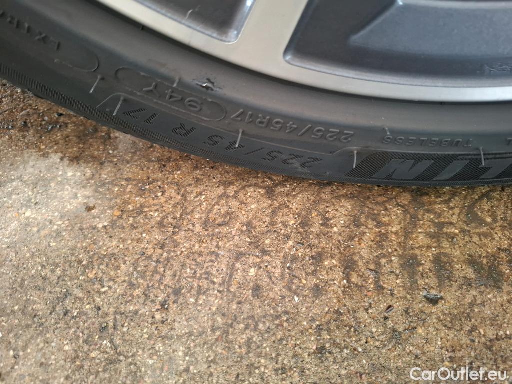  Bmw  Serie 1 BMW Série 1 / 2019 / 5P / Berline 116i Business Design #8