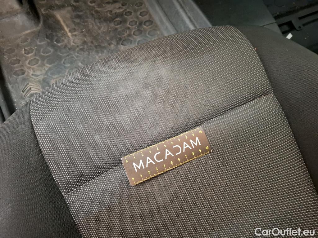  Citroen  Berlingo CITROEN  / 2018 / 4P / Fourgonnette M 650kg BlueHDi 75 S&S BVM Club #37