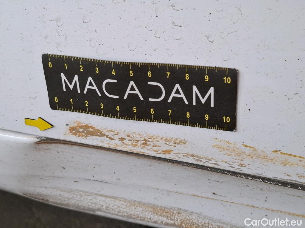  Citroen  Berlingo CITROEN  / 2018 / 4P / Fourgonnette M 650kg BlueHDi 75 S&S BVM Club #24