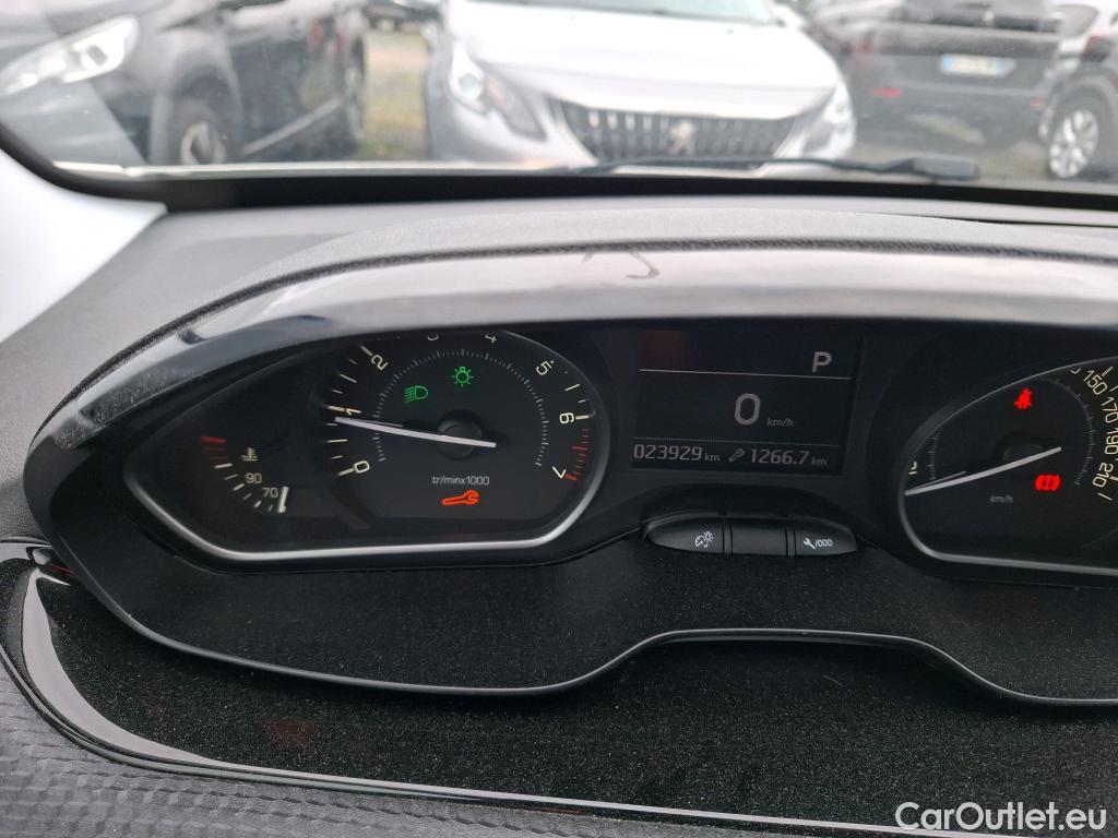  Peugeot  208  Allure Business 1.2 PureTech 110CV BVA6 E6 #25