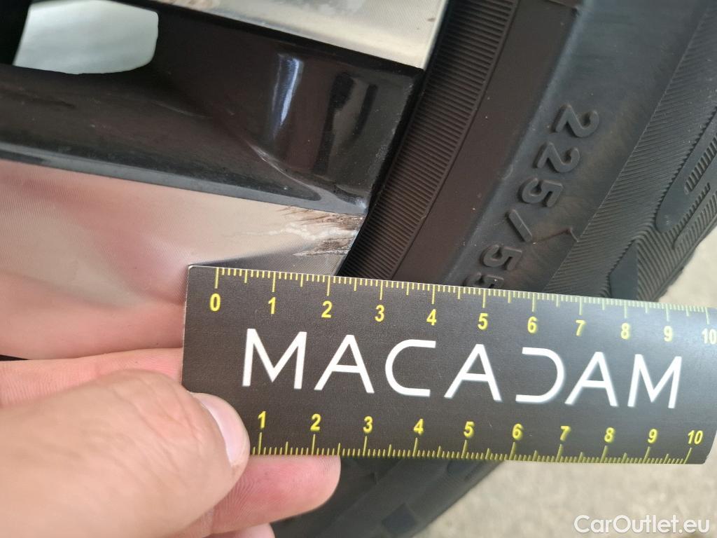  Peugeot  3008 PEUGEOT  / 2020 / 5P / SUV 1.6 HYBRID4 300 E-EAT8 GT #54