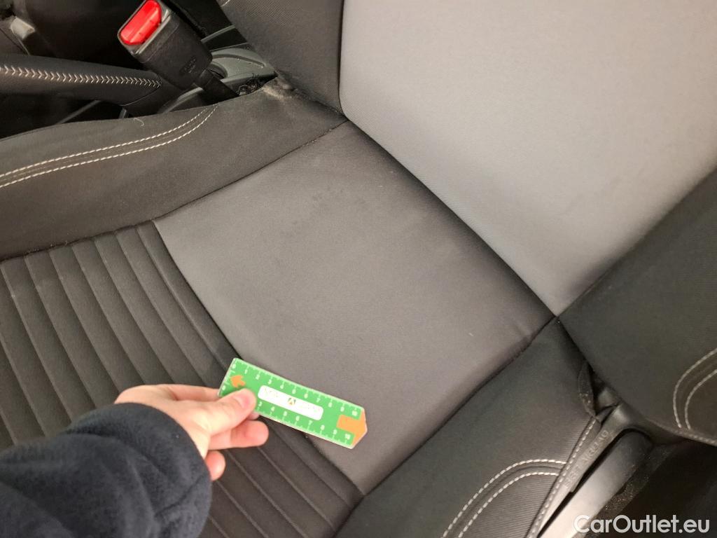  Toyota  Yaris TOYOTA  Hybride / 2017 / 5P / Berline 1.5 VVT-I HYBRID France Business #2