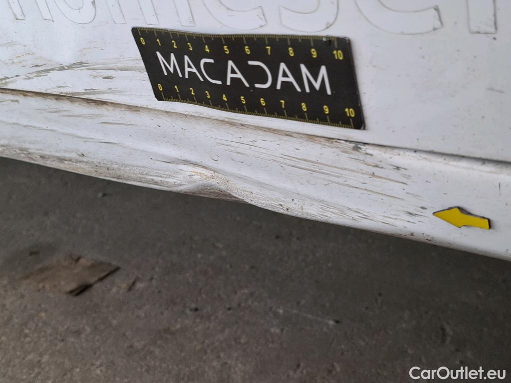  Citroen  Berlingo CITROEN  / 2018 / 4P / Fourgonnette M 650kg BlueHDi 75 S&S BVM Club #8