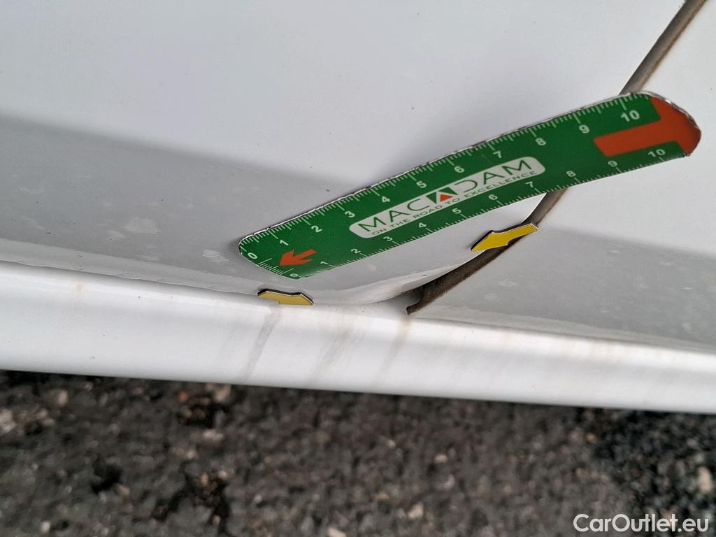  Peugeot  208  Allure Business 1.2 PureTech 110CV BVA6 E6 #11