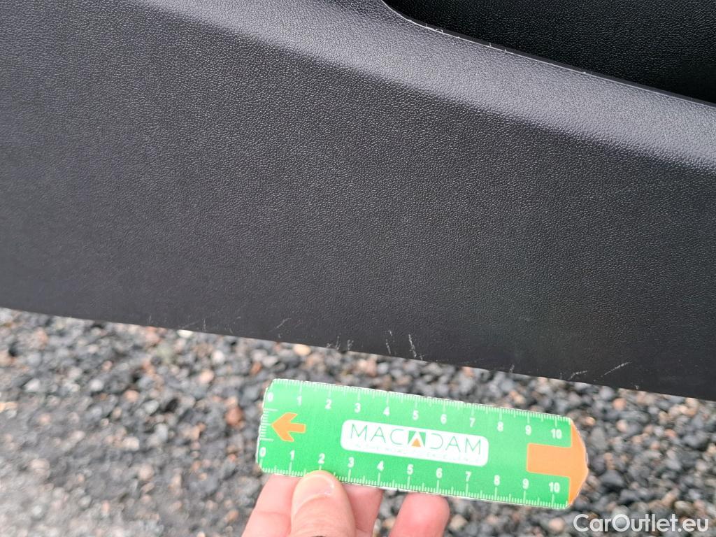  Peugeot  208  Allure Business 1.2 PureTech 110CV BVA6 E6 #19