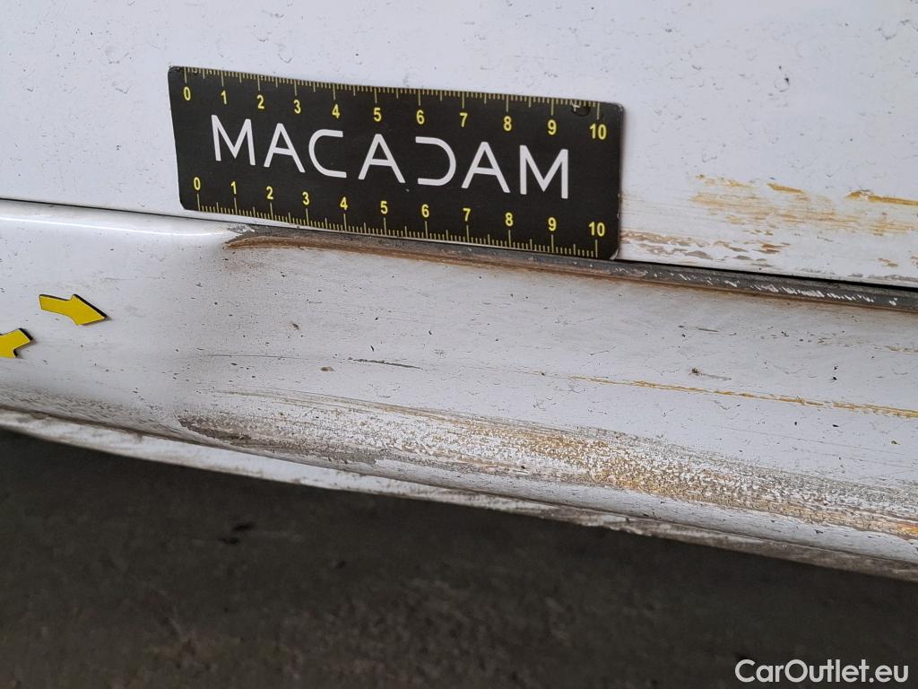  Citroen  Berlingo CITROEN  / 2018 / 4P / Fourgonnette M 650kg BlueHDi 75 S&S BVM Club #2