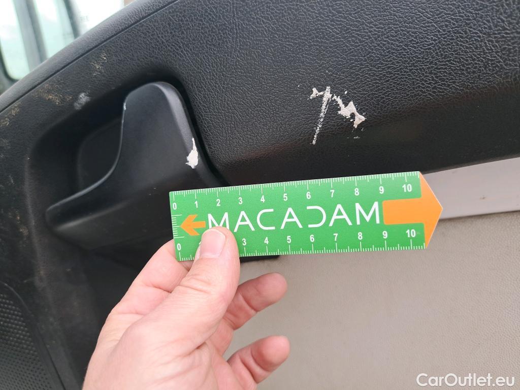  Citroen  Jumper CITROEN  CA VU 4p Fourgon 35 L3H2 BlueHDi 130 BVM6 Cab App Confort #32