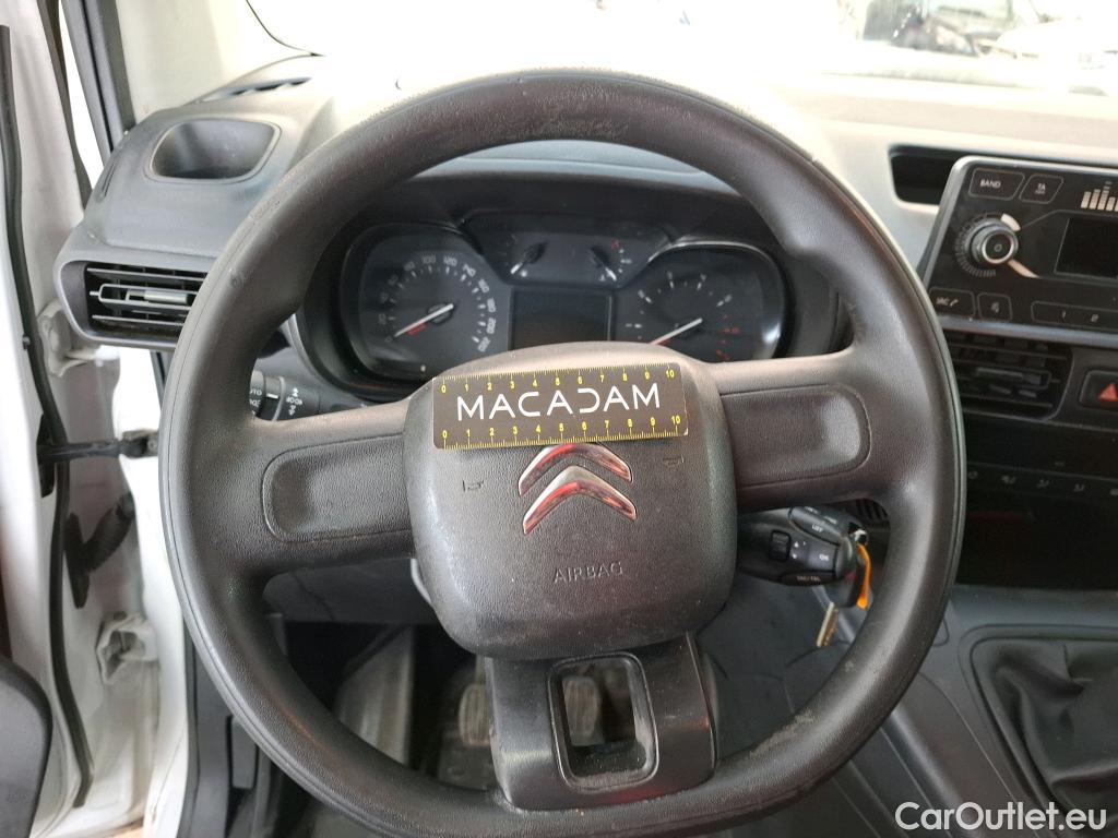  Citroen  Berlingo CITROEN  / 2018 / 4P / Fourgonnette M 650kg BlueHDi 75 S&S BVM Club #39