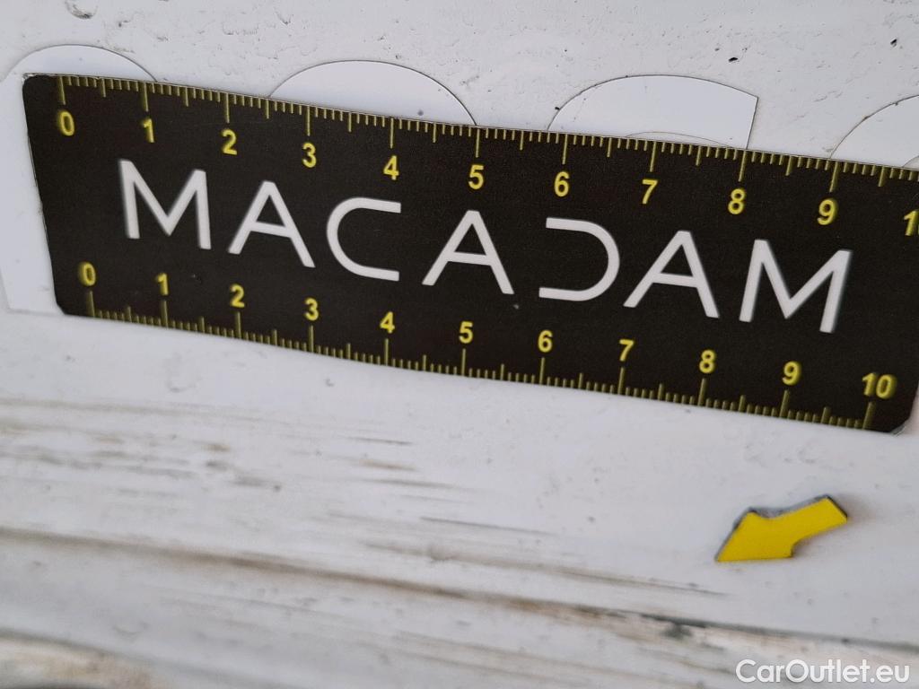  Citroen  Berlingo CITROEN  / 2018 / 4P / Fourgonnette M 650kg BlueHDi 75 S&S BVM Club #33