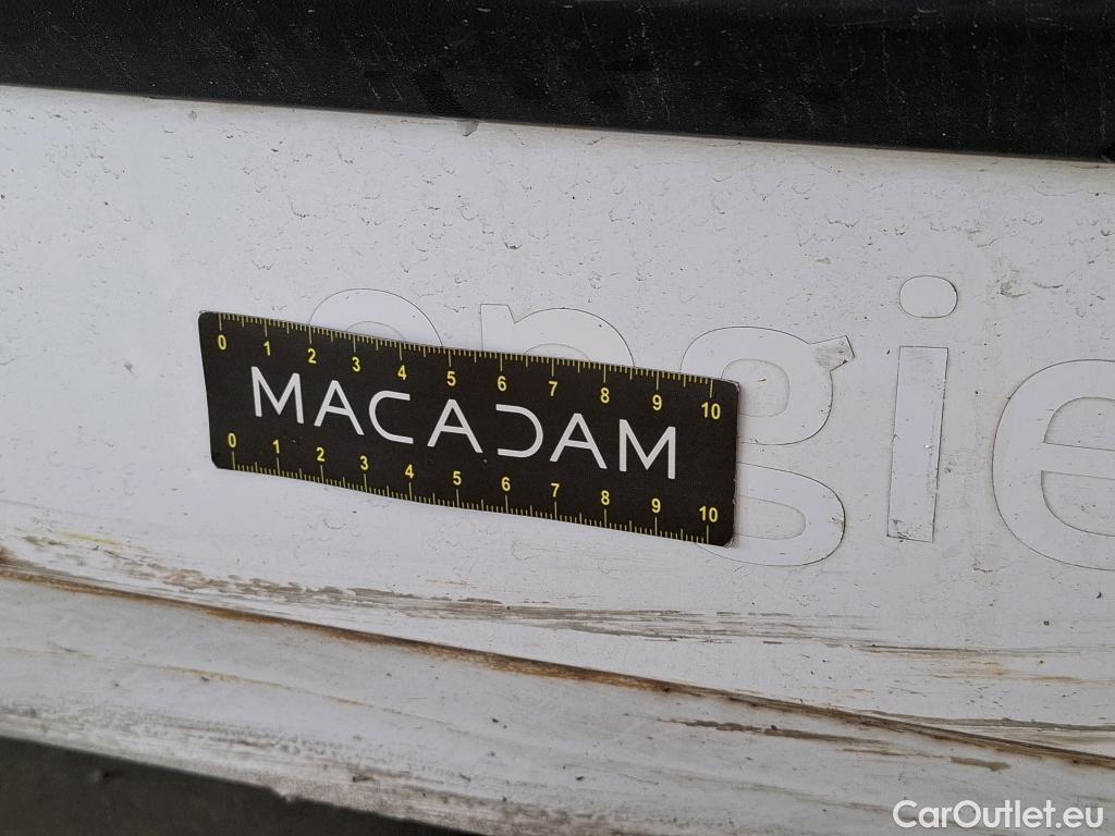  Citroen  Berlingo CITROEN  / 2018 / 4P / Fourgonnette M 650kg BlueHDi 75 S&S BVM Club #30