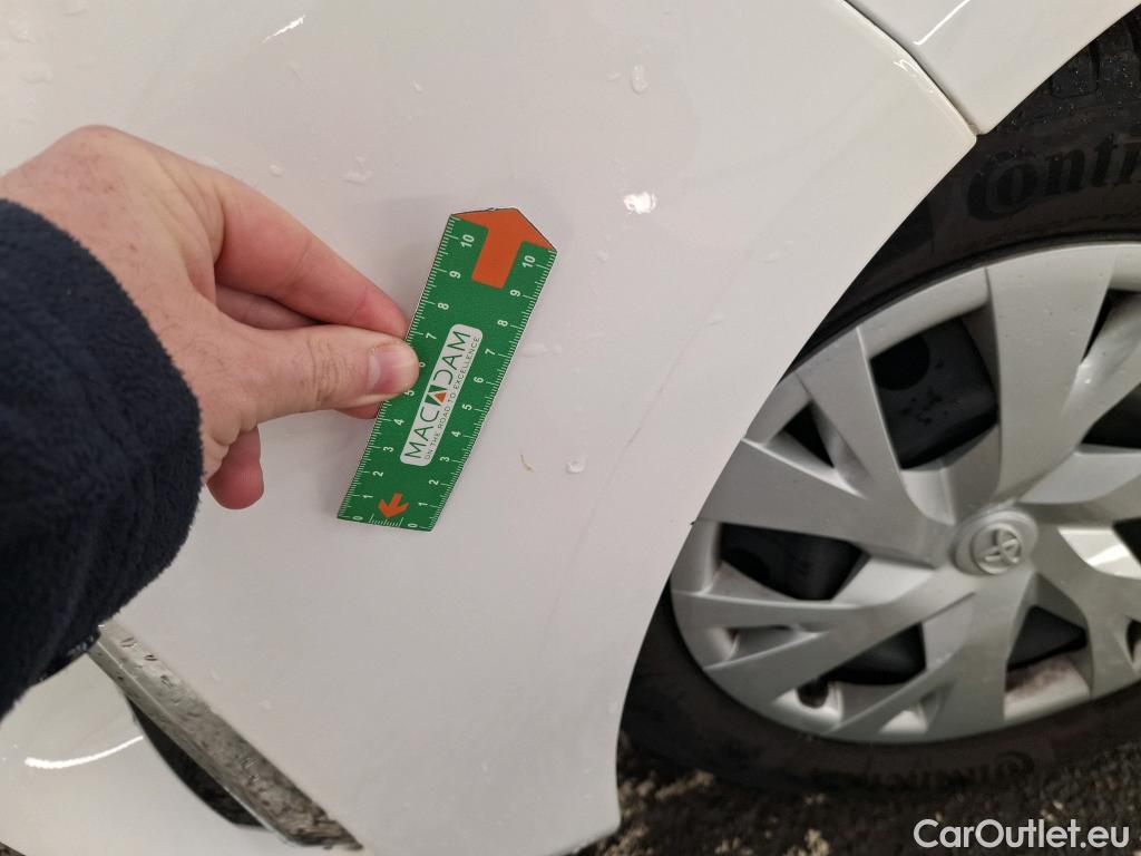  Toyota  Yaris TOYOTA  Hybride / 2017 / 5P / Berline 1.5 VVT-I HYBRID France Business #8