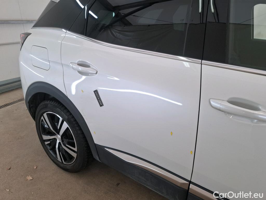  Peugeot  3008 PEUGEOT  / 2020 / 5P / SUV 1.6 HYBRID4 300 E-EAT8 GT #16