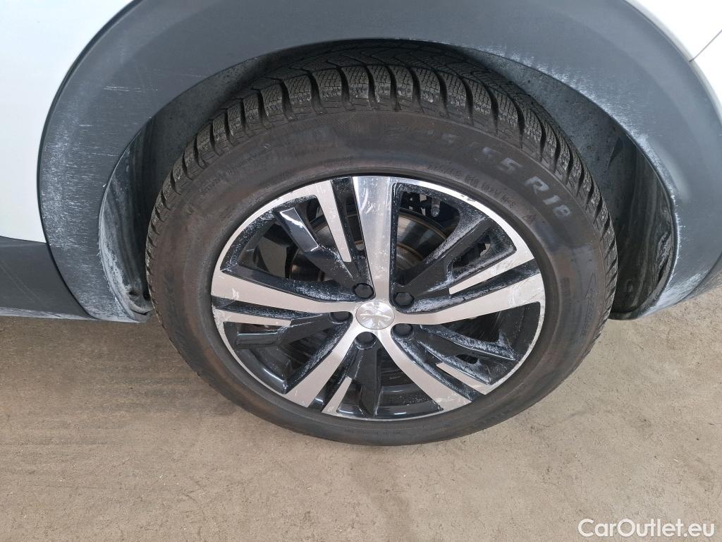  Peugeot  3008 PEUGEOT  / 2020 / 5P / SUV 1.6 HYBRID4 300 E-EAT8 GT #61