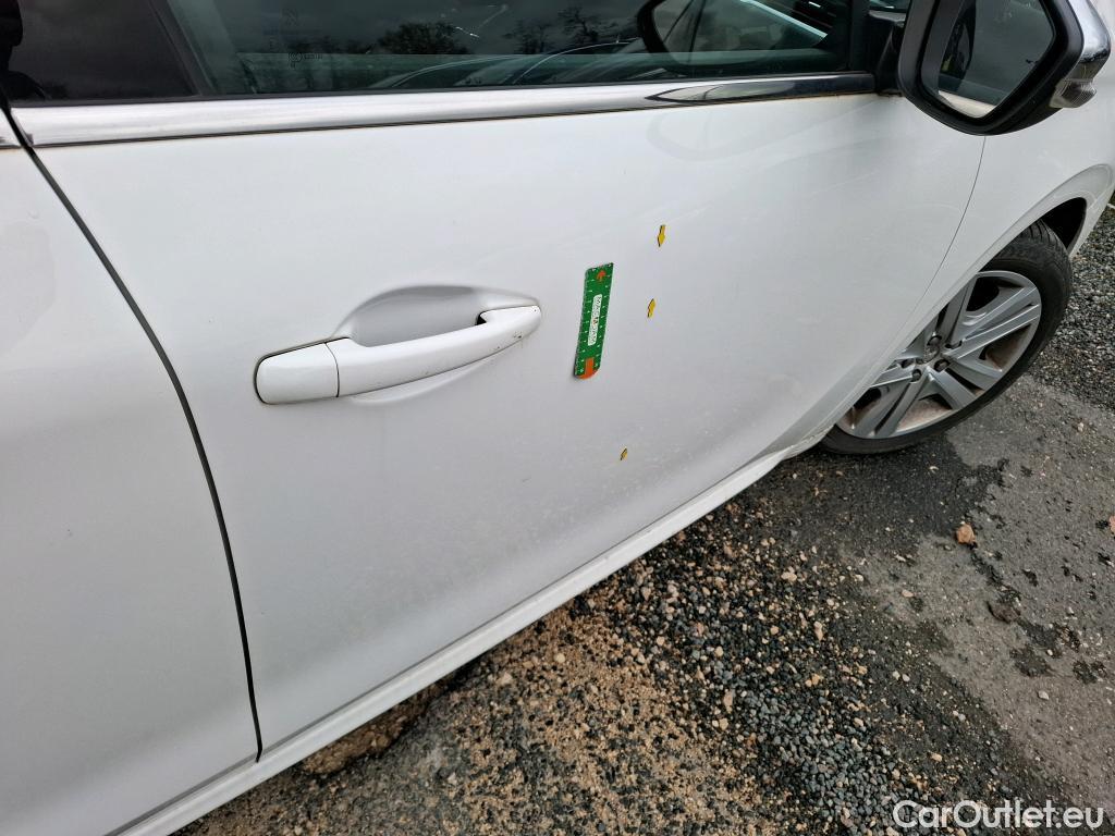  Peugeot  208  Allure Business 1.2 PureTech 110CV BVA6 E6 #12