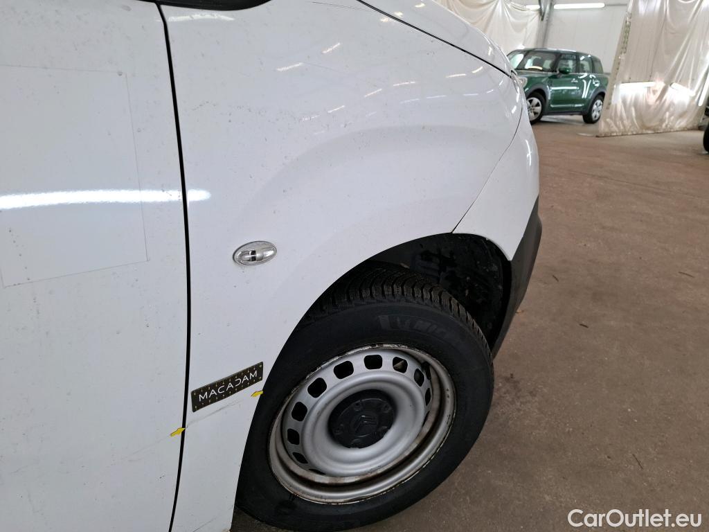  Citroen  Berlingo CITROEN  / 2018 / 4P / Fourgonnette M 650kg BlueHDi 75 S&S BVM Club #52