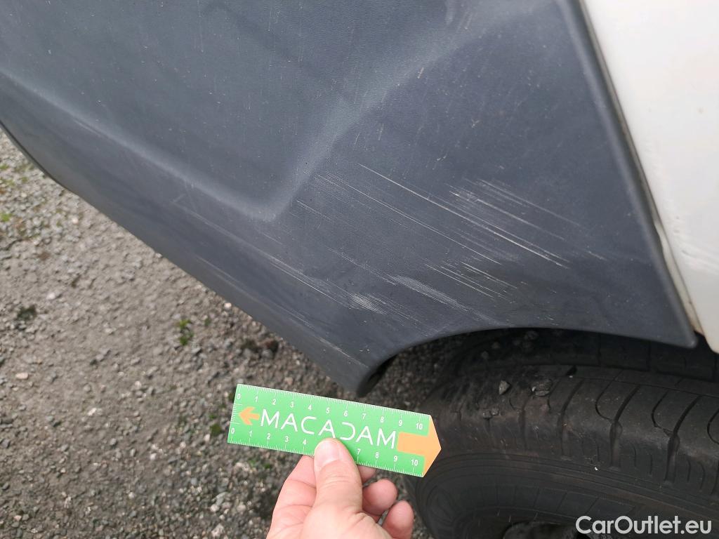  Citroen  Jumper CITROEN  CA VU 4p Fourgon 35 L3H2 BlueHDi 130 BVM6 Cab App Confort #34