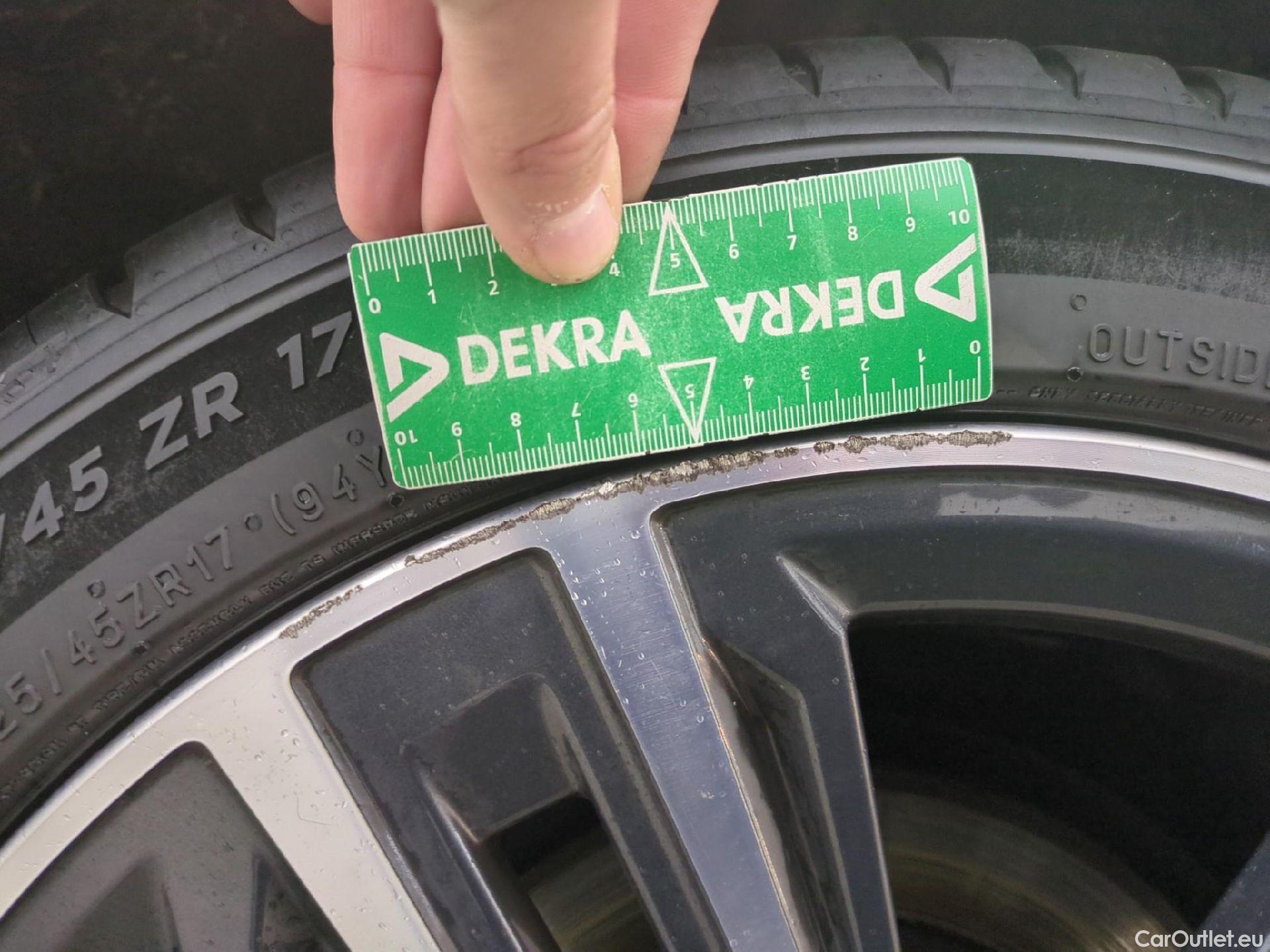  Bmw  Serie 2 BMW Série 2 Gran Coupé / 2019 / 4P / Berline 218I AUTO Business Design #9