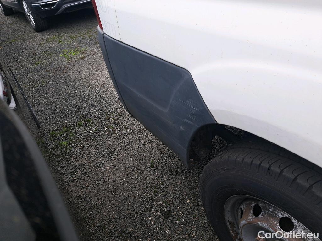  Citroen  Jumper CITROEN  CA VU 4p Fourgon 35 L3H2 BlueHDi 130 BVM6 Cab App Confort #33