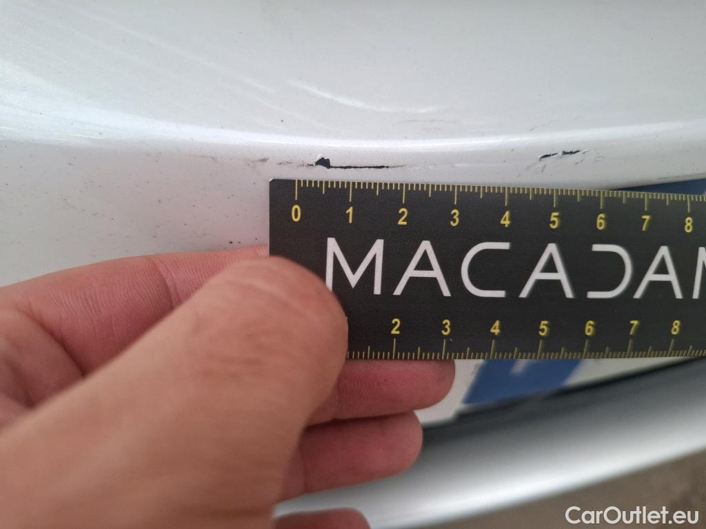  Peugeot  3008 PEUGEOT  / 2020 / 5P / SUV 1.6 HYBRID4 300 E-EAT8 GT #39