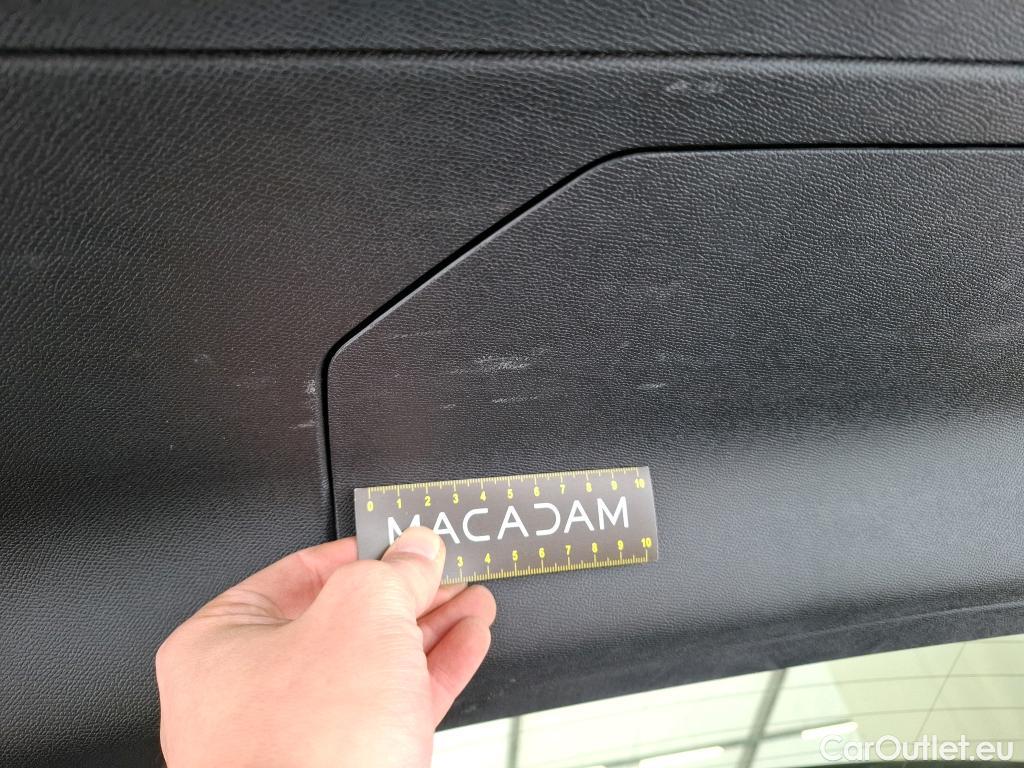  DS  DS7 DS DS 7 Crossback / 2017 / 5P / SUV E-TENSE 4x4 300 Louvre(SL)
 #31