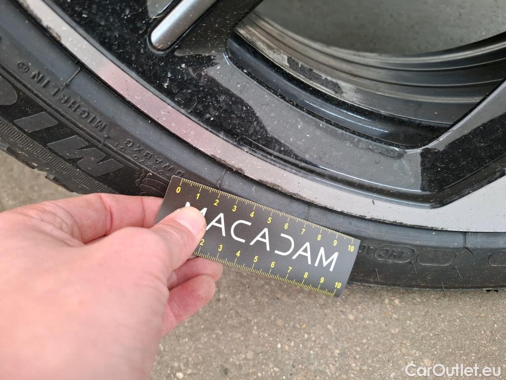  DS  DS7 DS DS 7 Crossback / 2017 / 5P / SUV E-TENSE 4x4 300 Louvre(SL)
 #8